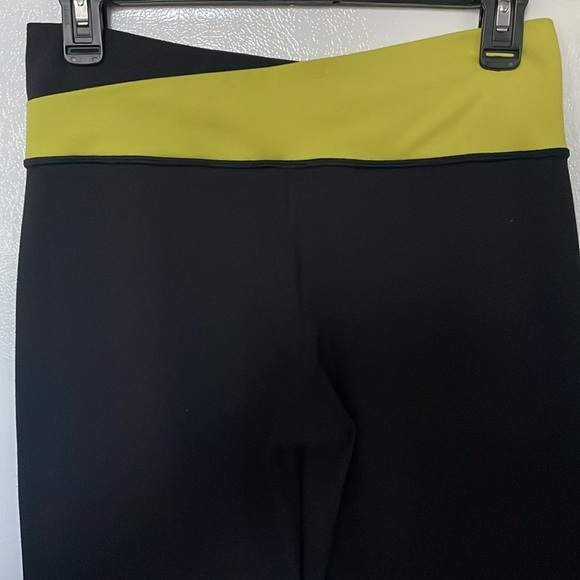 Lululemon Women's Black‎ and Lime Waistband Bl Pants No Size - Picture 4 of 6